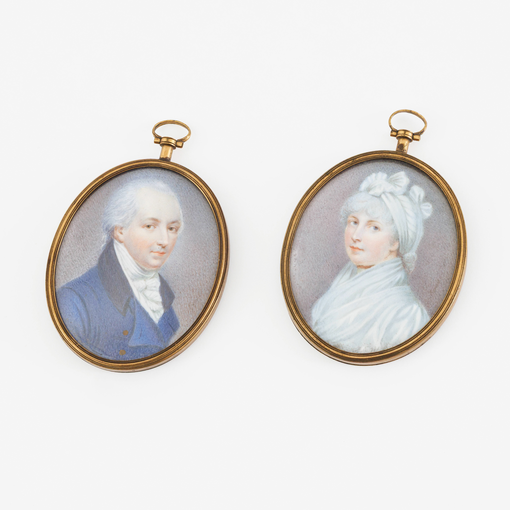 A pair of oval miniatures portraits of a man and a woman – kavel bij Bernaerts, Antwerp