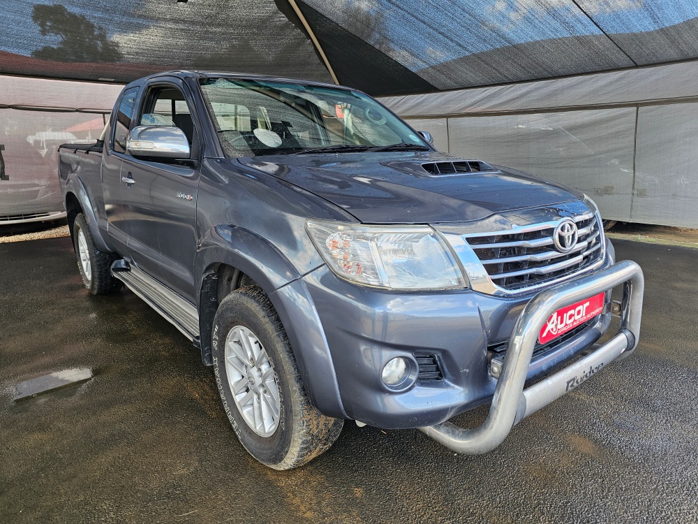 2014 TOYOTA HILUX 3.0D-4D RAIDER XTRA CAB 4X4 P/U S/C