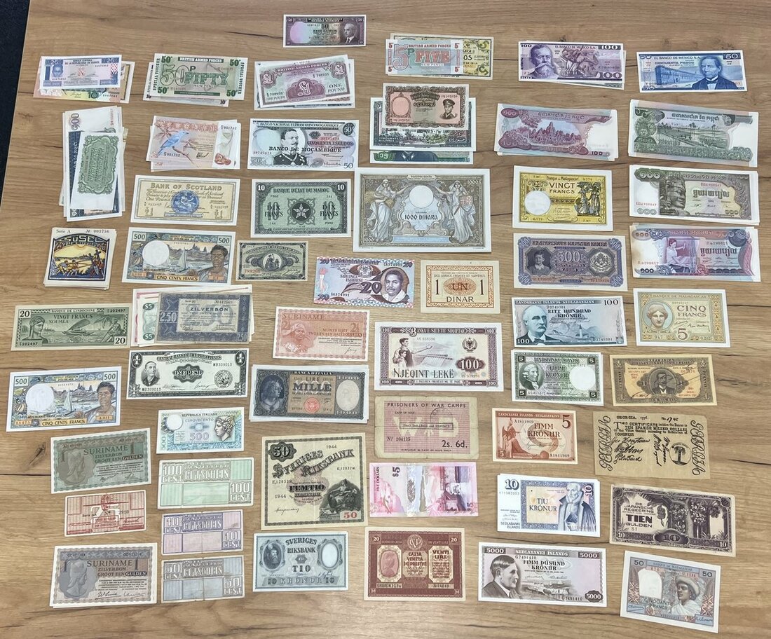 World Banknotes, [116 notes] range of dates and serial numbers, (range ...
