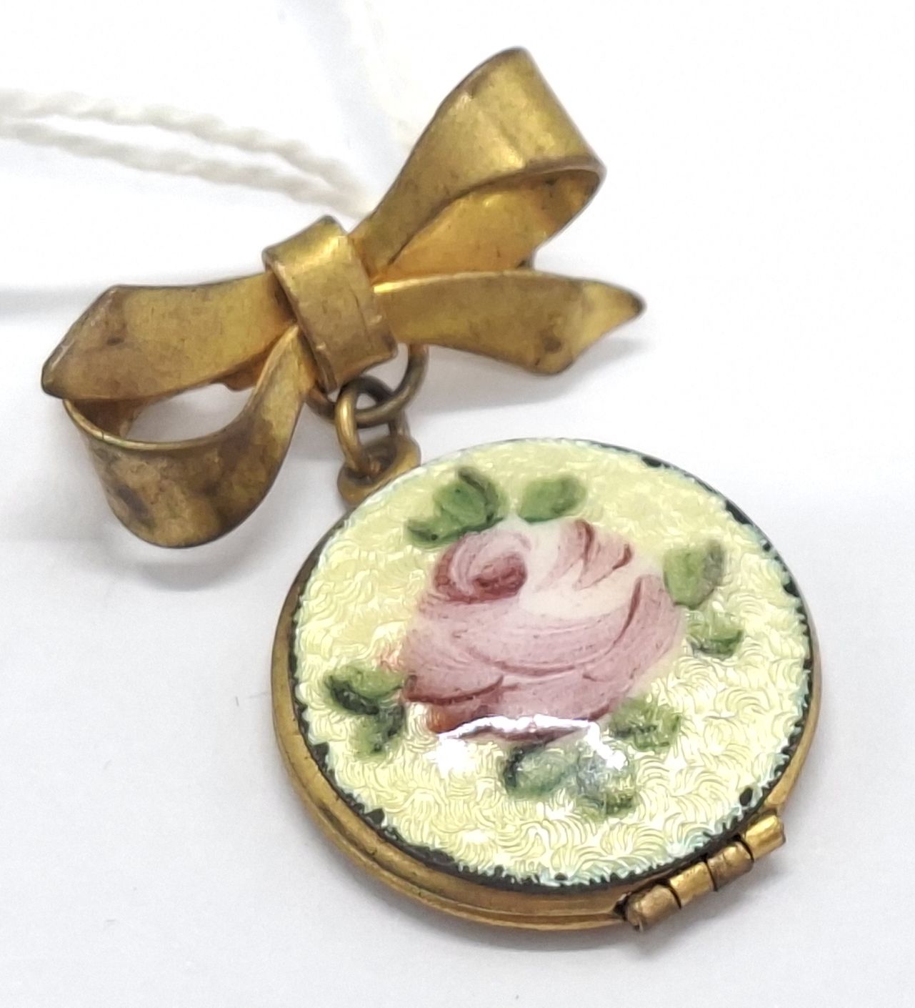 1108 · VINTAGE ENAMEL BROOCH