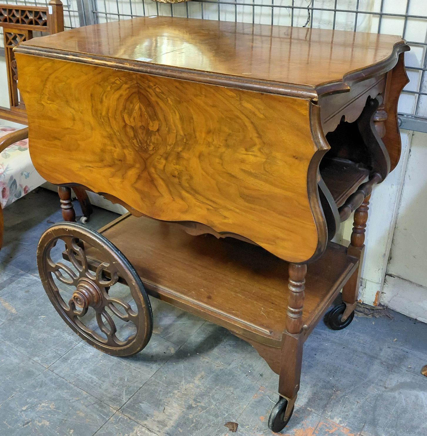 26 · DRINKS WAGON