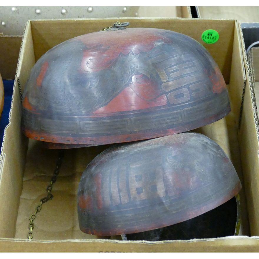 Box Old Japanese Lacquered Graduated Temple Bells