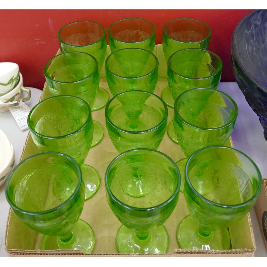 Box 12pc Green Decorated Water Goblets 6''