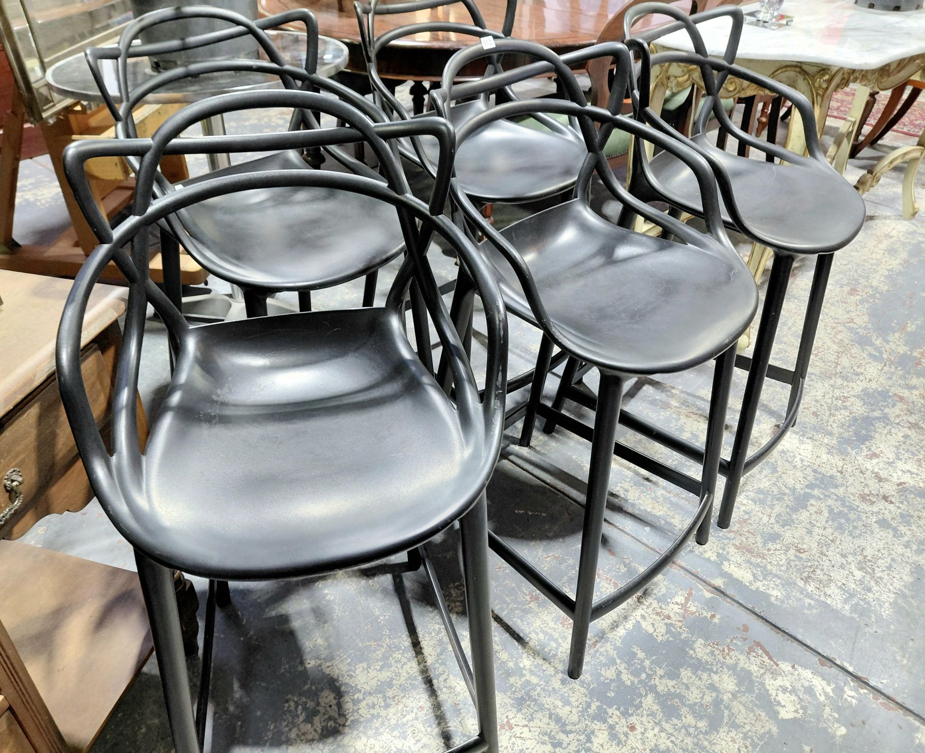 152 · DESIGNER BAR STOOLS