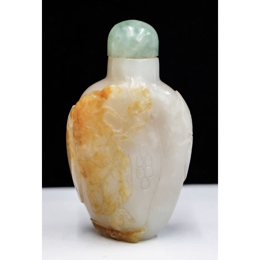 Chinese Jade with Russet Skin Snuff Bottle