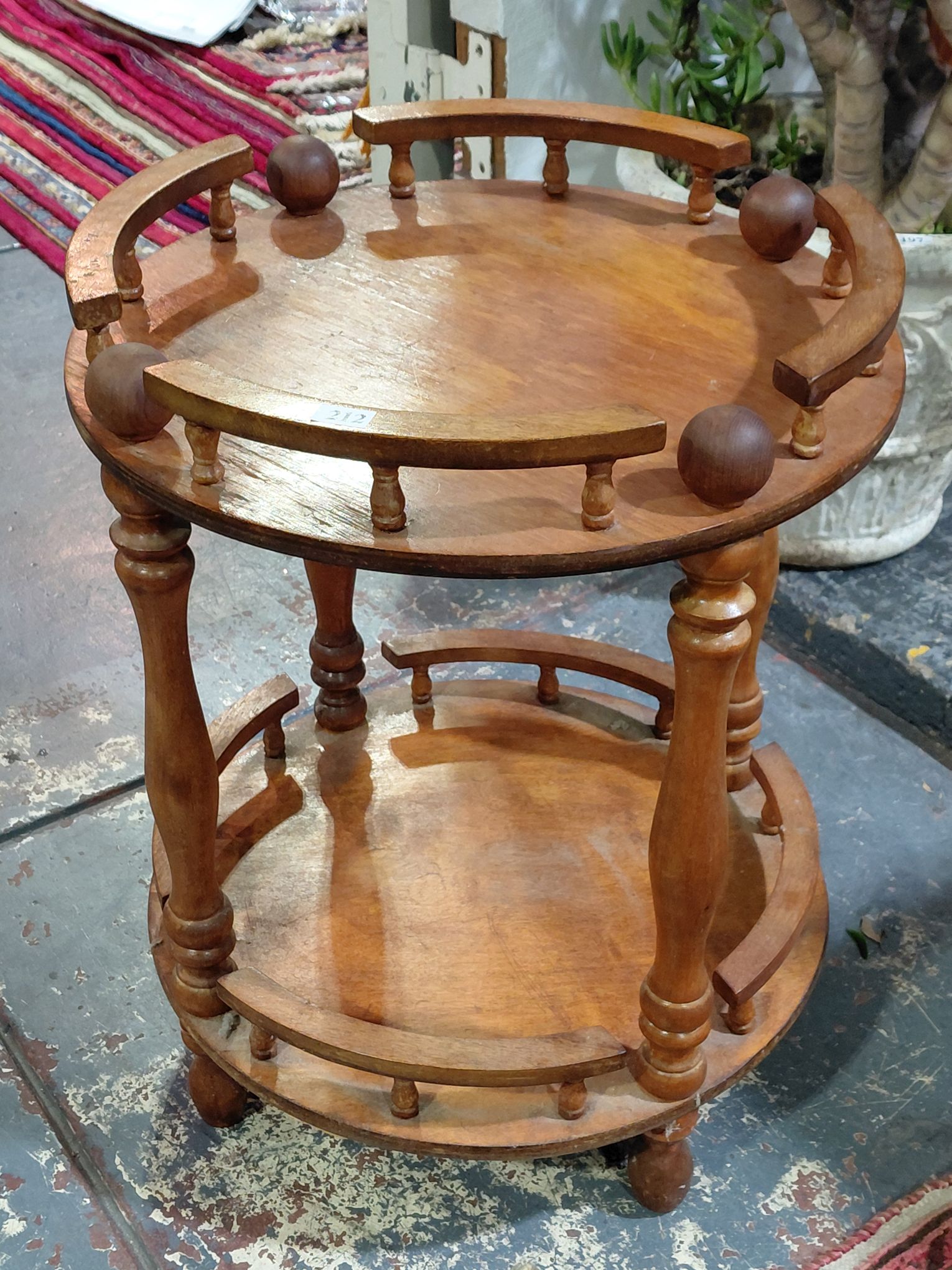 212 · OCCASIONAL TABLE