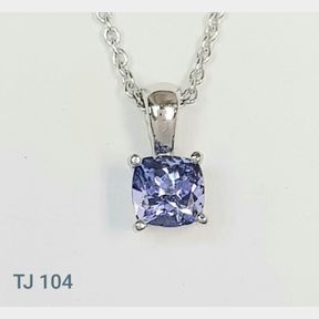 0.30CT TANZANITE IN WHITE GOLD PENDANT AND CHAIN