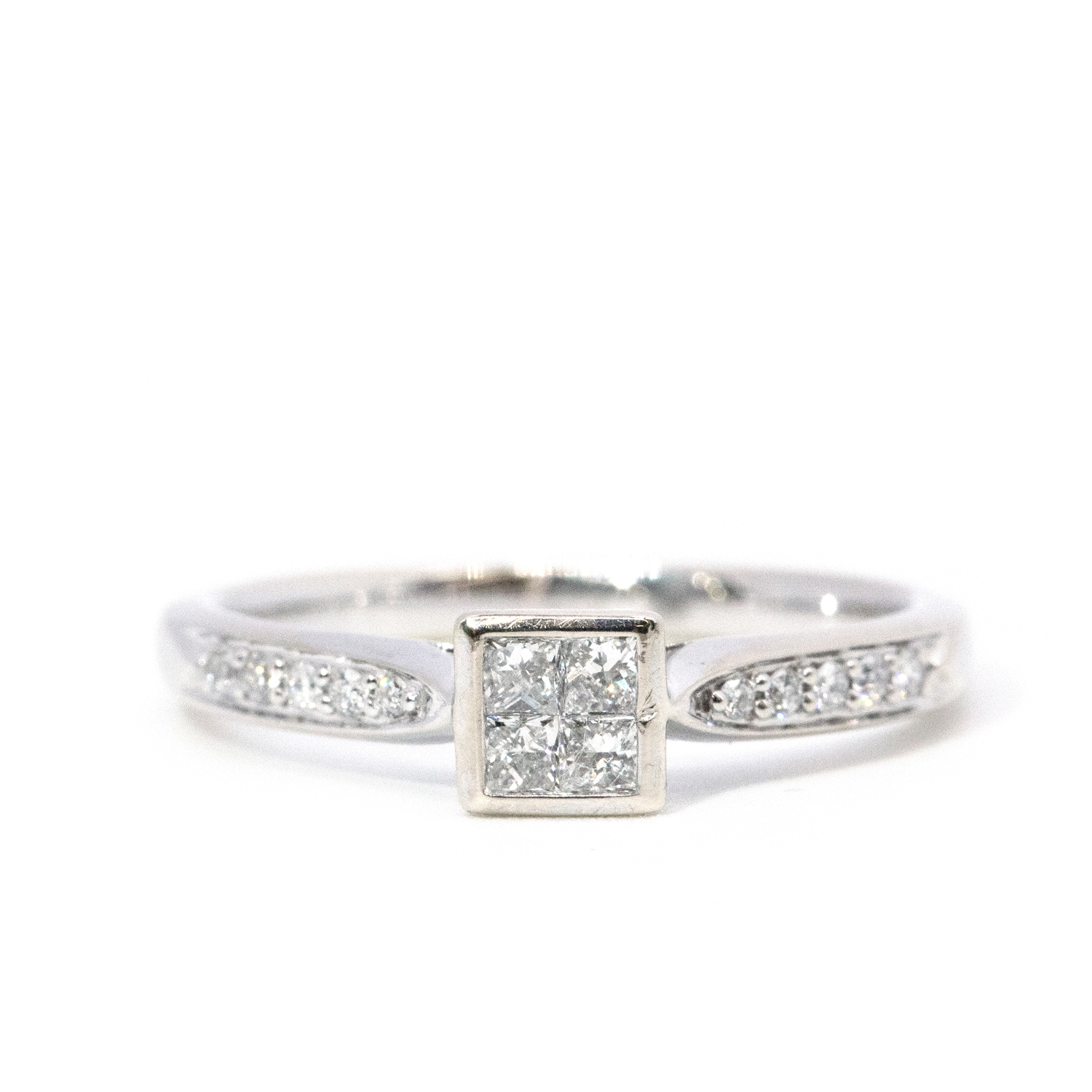 270 · 9ct Gold Diamond Ring