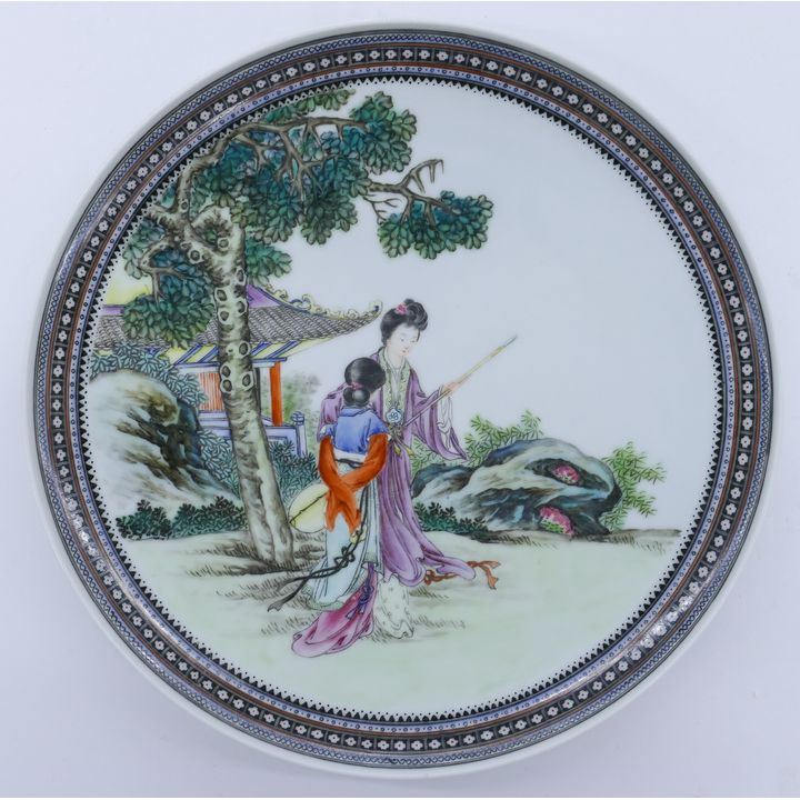 Chinese Republic Ya Wan Zhen Cang Courtesan Plate