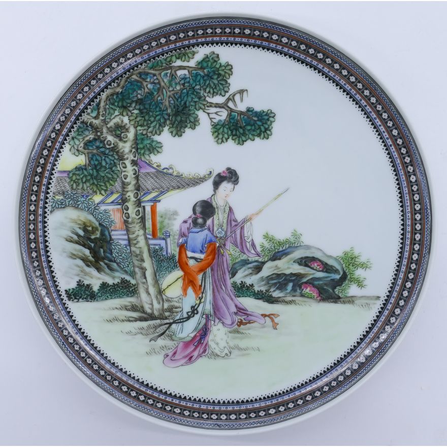 Chinese Republic Ya Wan Zhen Cang Courtesan Plate