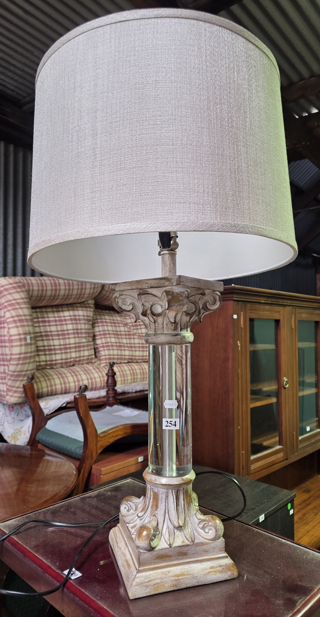 TABLE LAMP