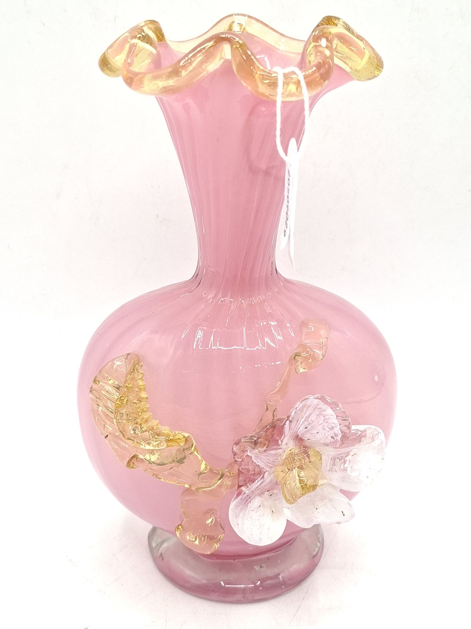 26 · VICTORIAN GLASS VASE