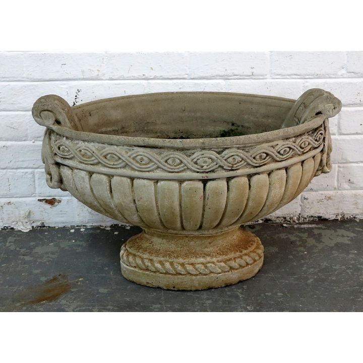 CONCRETE PLANTER