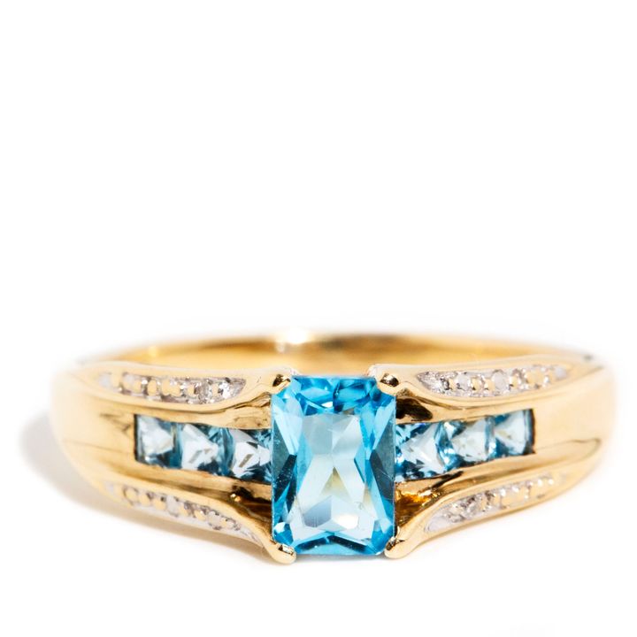 Topaz & Diamond 9 Carat Gold Ring ,