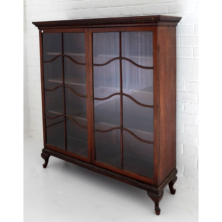 DISPLAY CASE