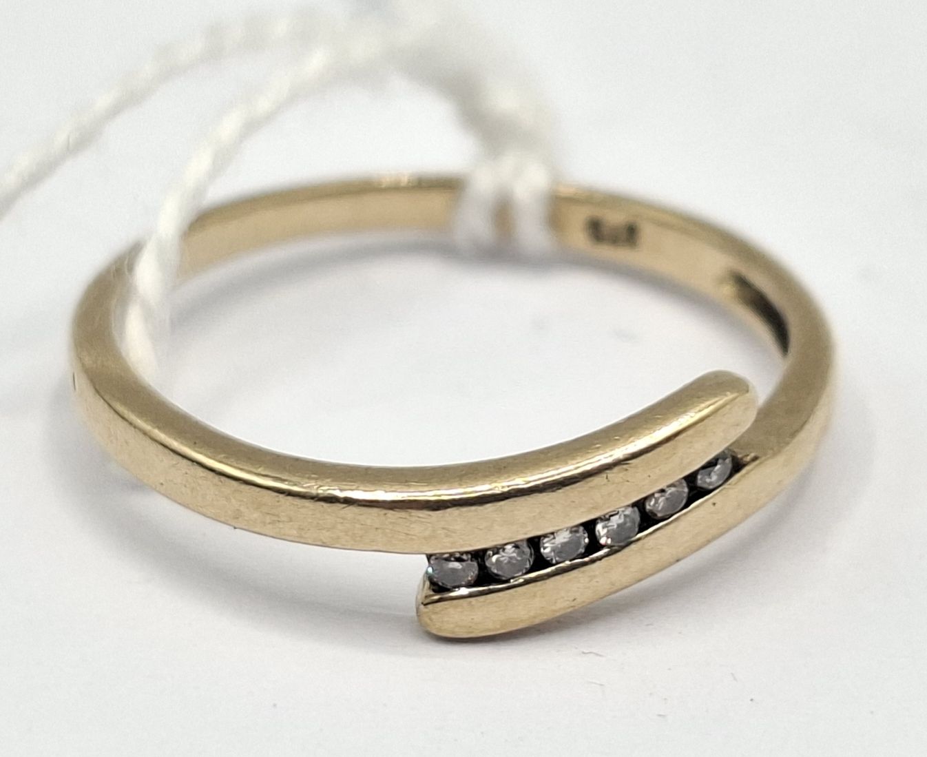 9ct Gold Diamond Ring