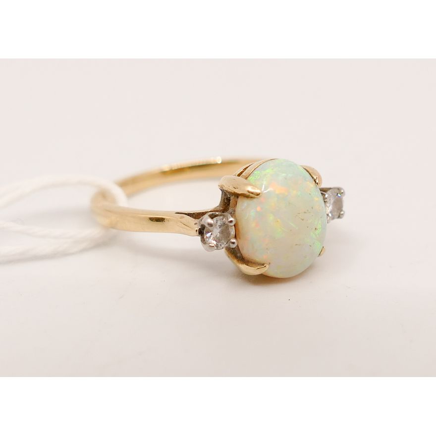 Ladies 14K Opal & Diamond Ring- Size 6.5- 2.8g