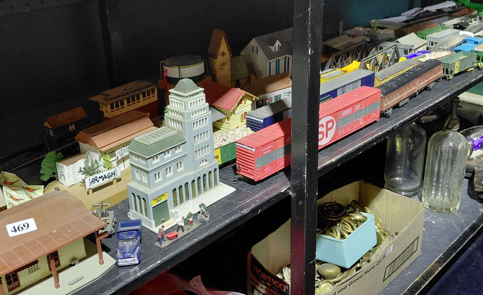 469 · MODEL TRAINS HO SCALE