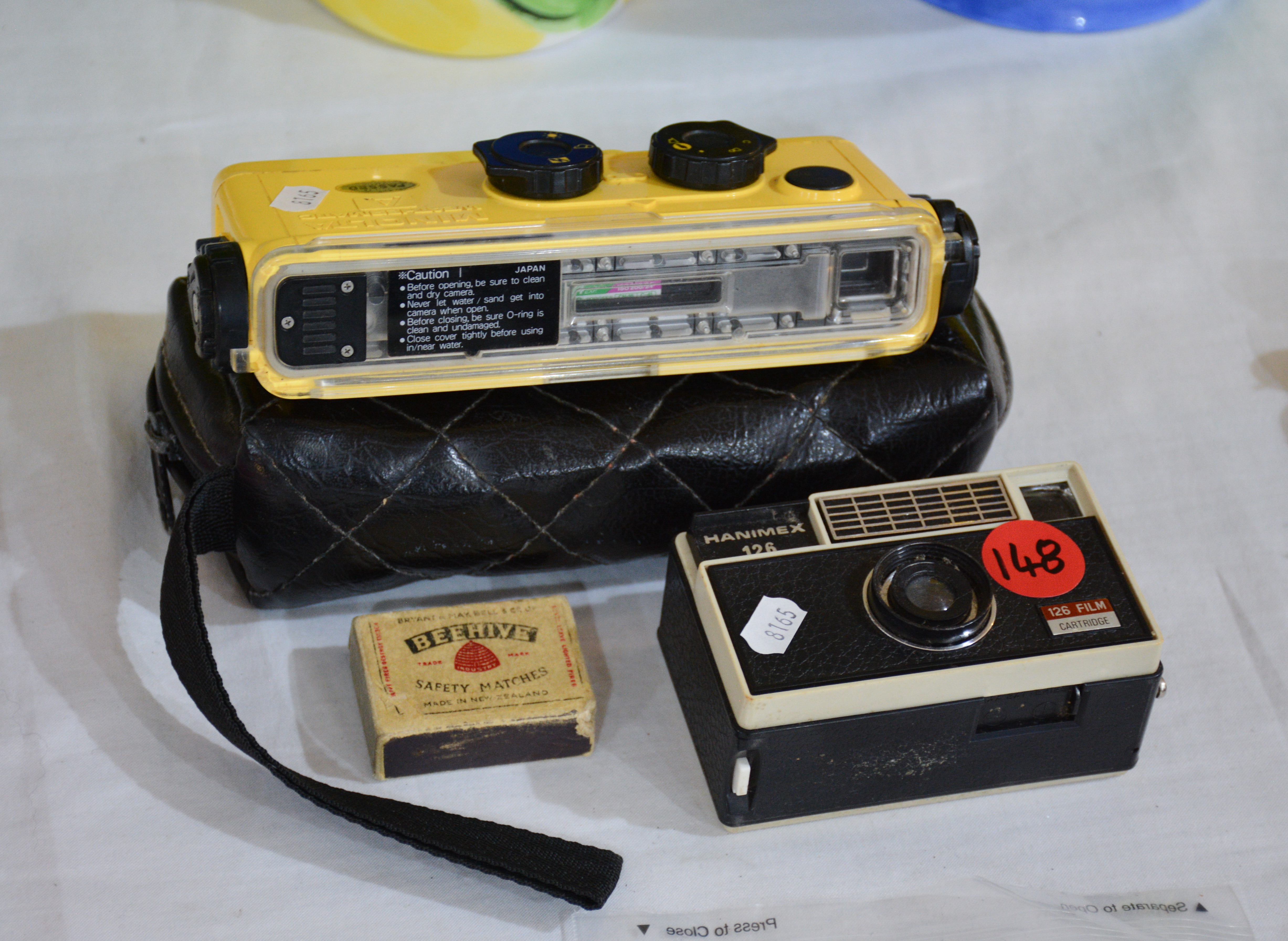 Vintage Cameras x 2 Minolta Weathermatic + Hanimex — NZ auction result