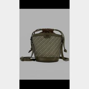 DAVID JONES EXCLUSIVE GREEN DRAWSTRING HANDBAG - 51626/1044