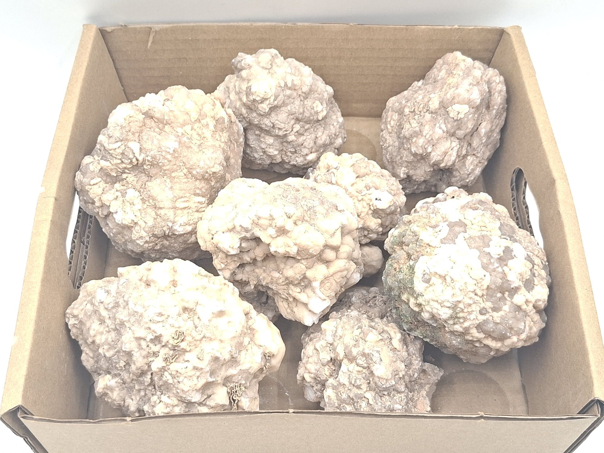 149 · UNCUT CRYSTAL GEODES