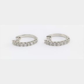 18 X ROUND STUNNINGS DIAMONDS OF 0.55CT WITH SET IN A OF 18CT WHITE GOLD EARRINGS - 50692/316