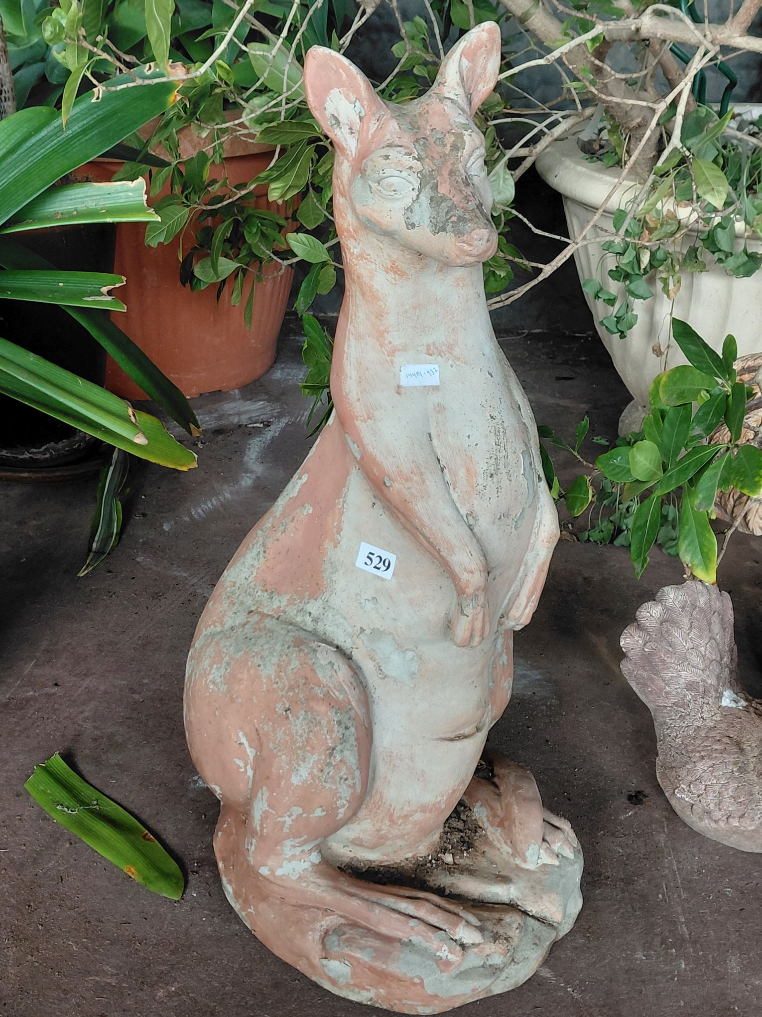 VINTAGE CONCRETE KANGAROO GARDEN ORNAMENT