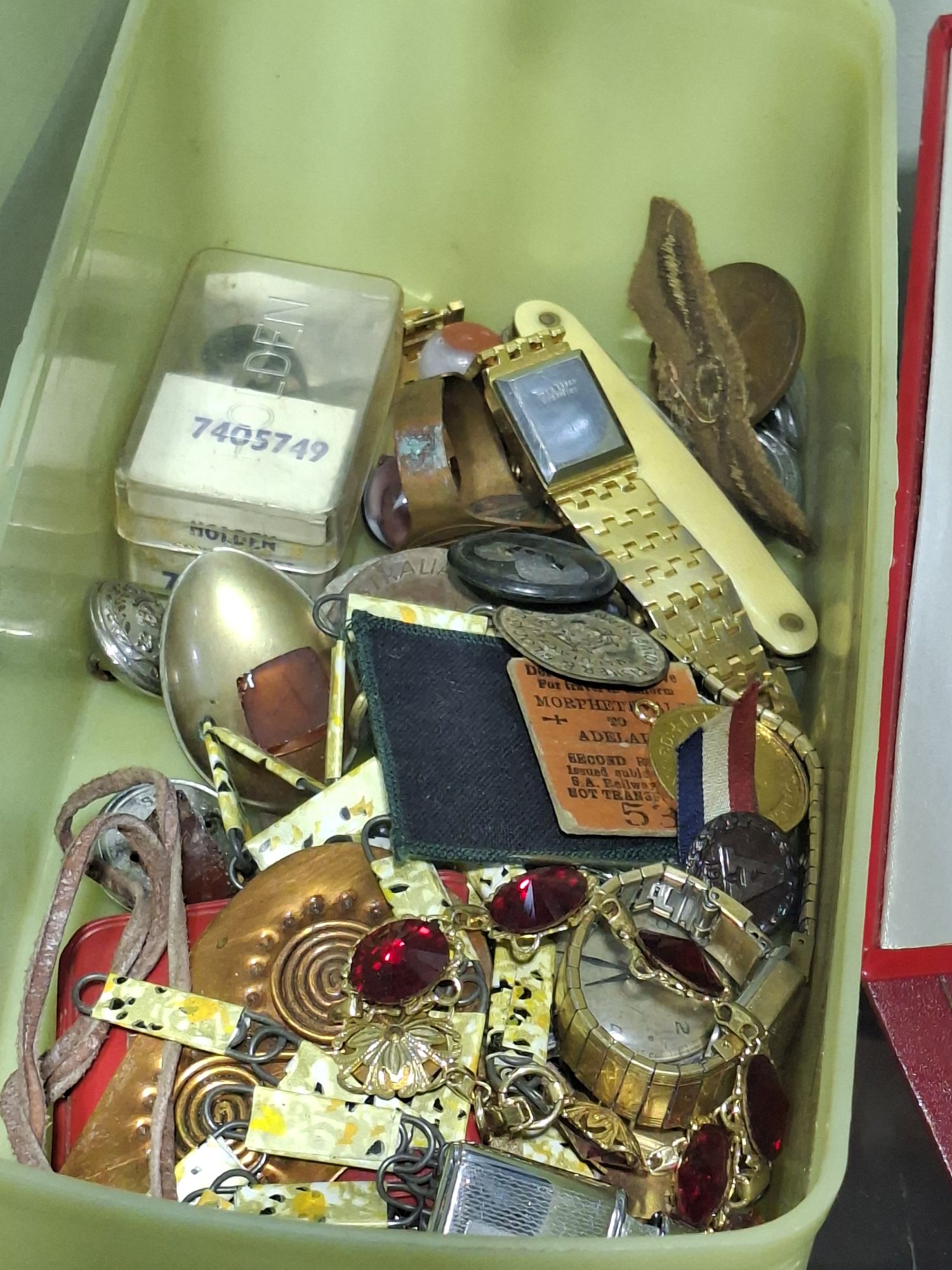 Vintage Jewellery And Watches
