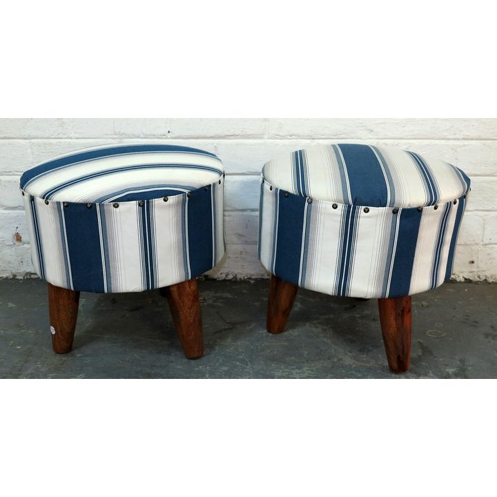 PAIR OF STOOLS,