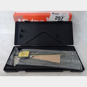MITUTOYO 200MM/8 X 0.01MM/0.0005 ABSOLUTE DIGIMATIC CALIPER (500-197) - MITUTOYO