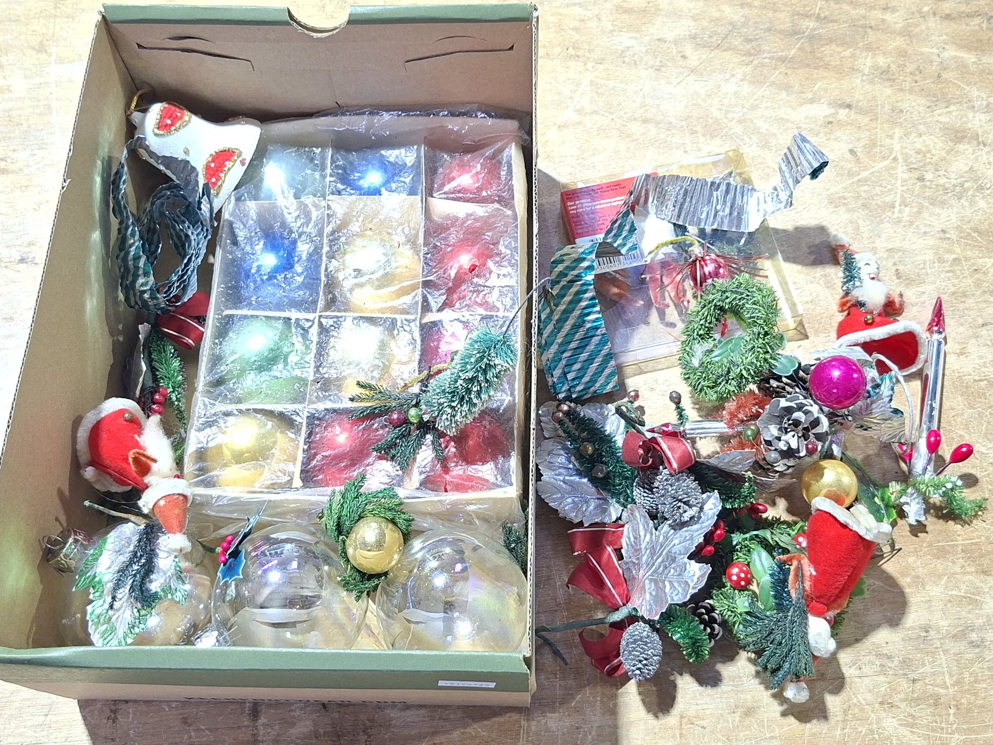 Xmas Antique Decor