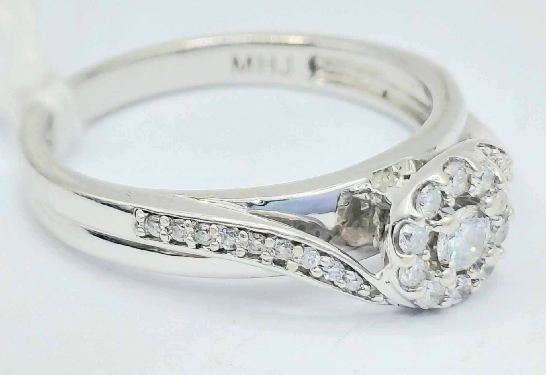 10ct Gold Diamond Ring