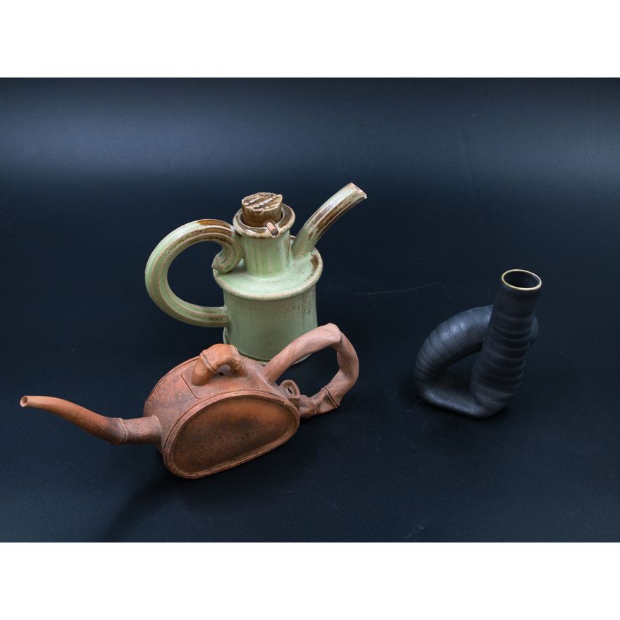 A group of 3 assorted ceramics