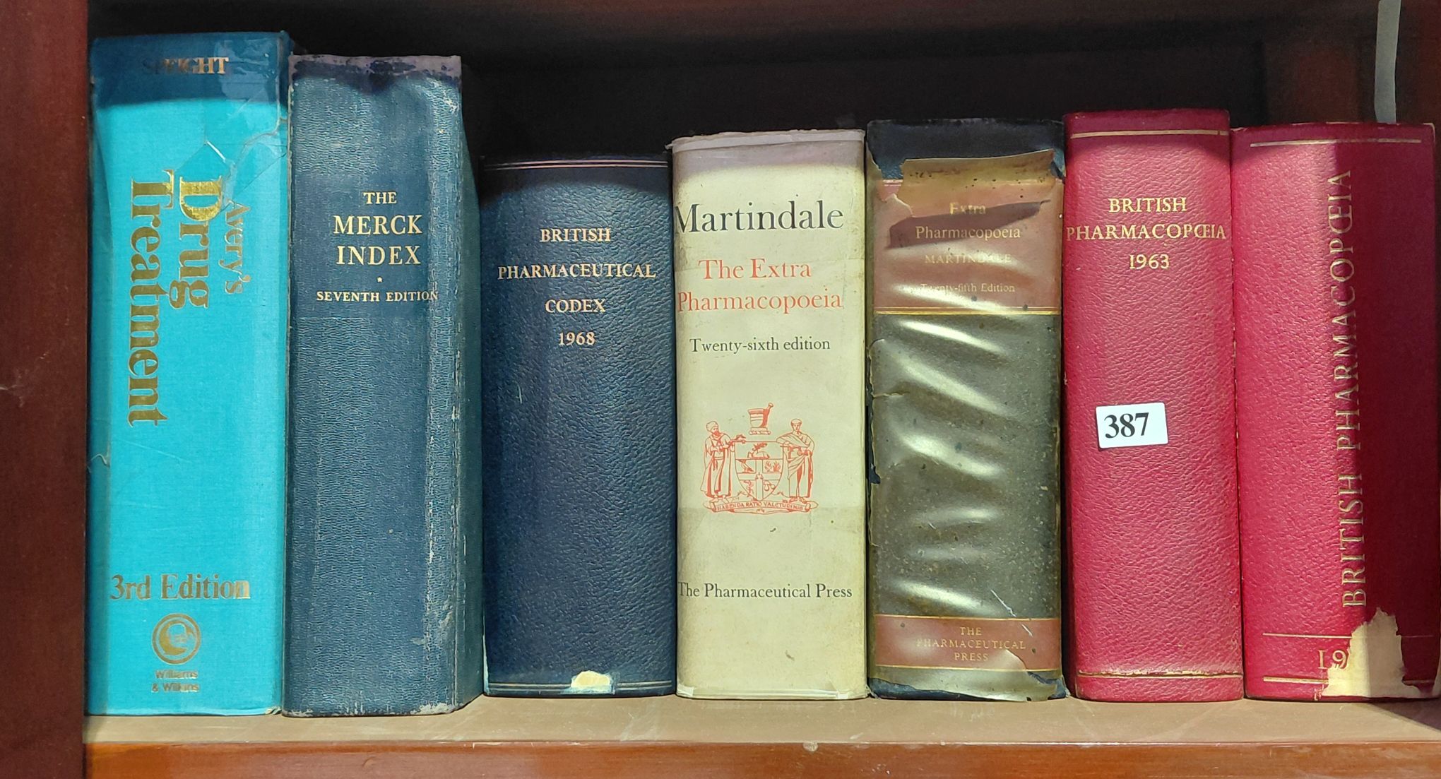 387 · BOOKS - PHARMACEUTICAL REFERENCE