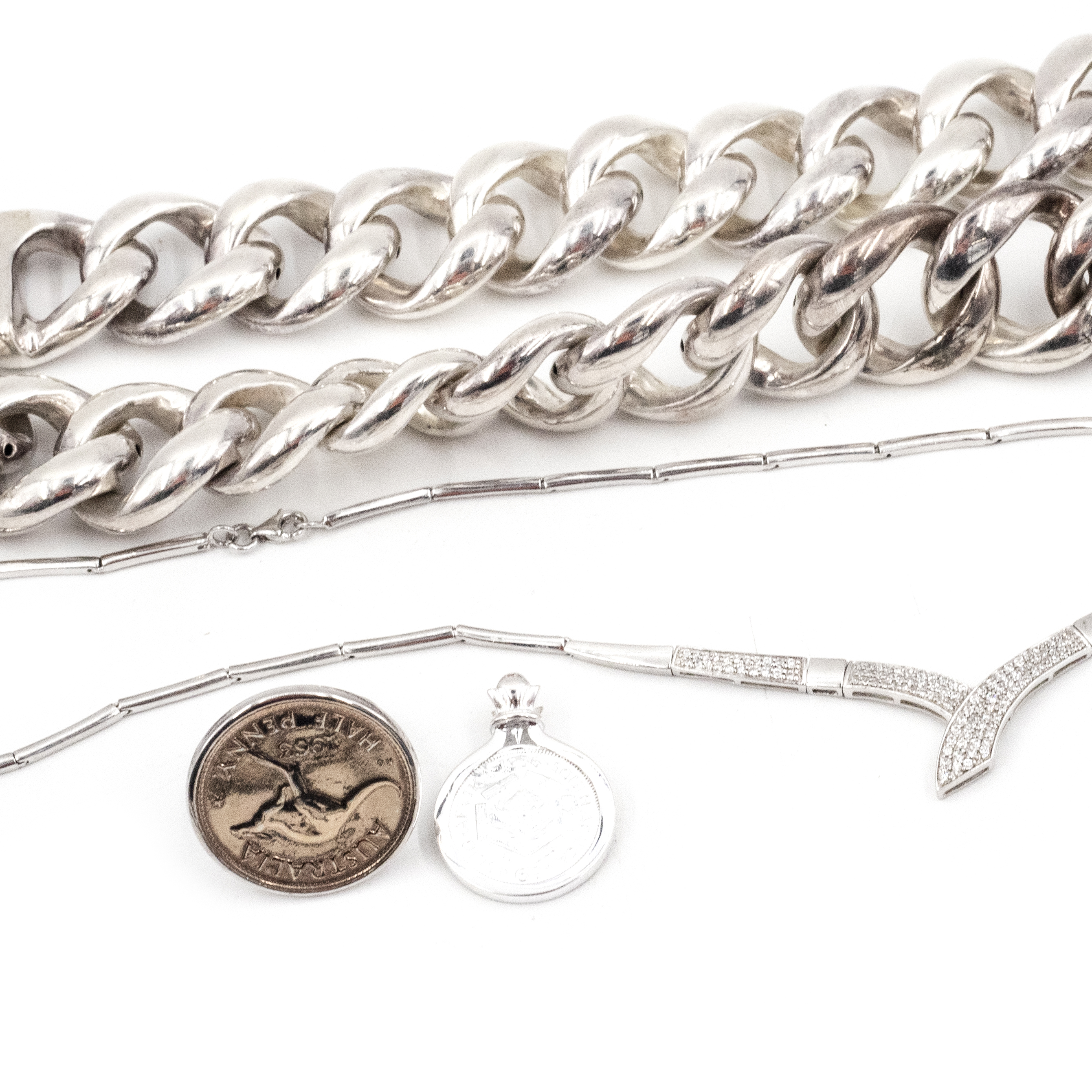 301 · Mix Lot of Silver Jewellery