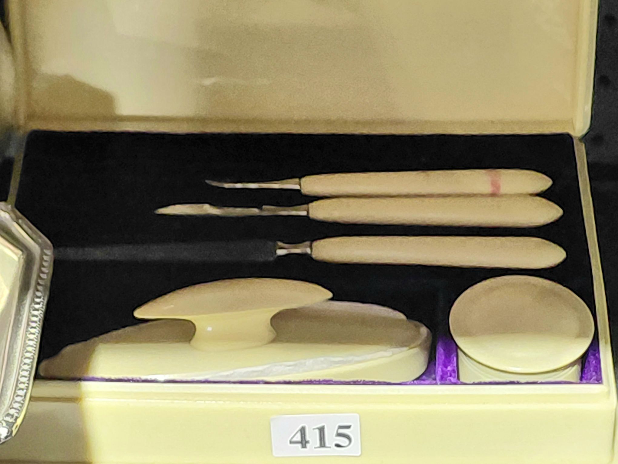 415 · BAKELITE VANITY SET