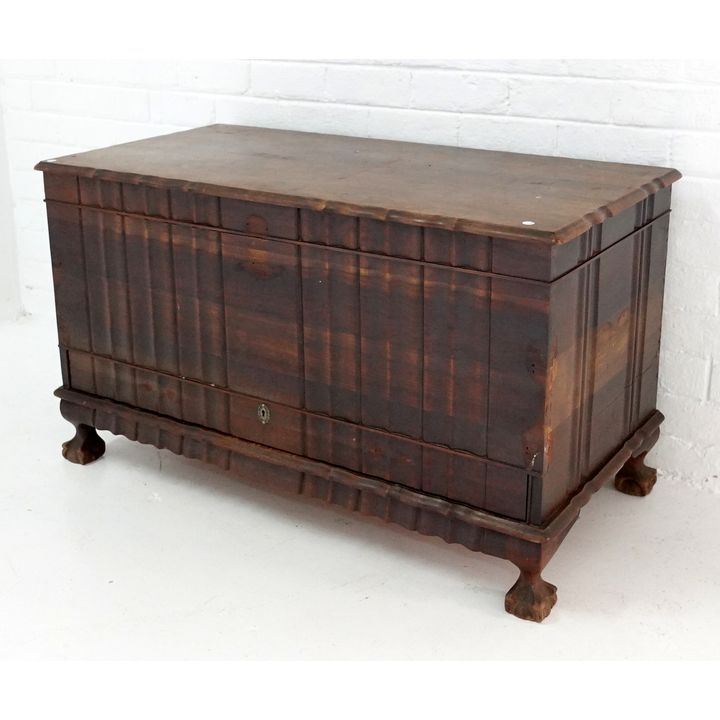 BLANKET CHEST