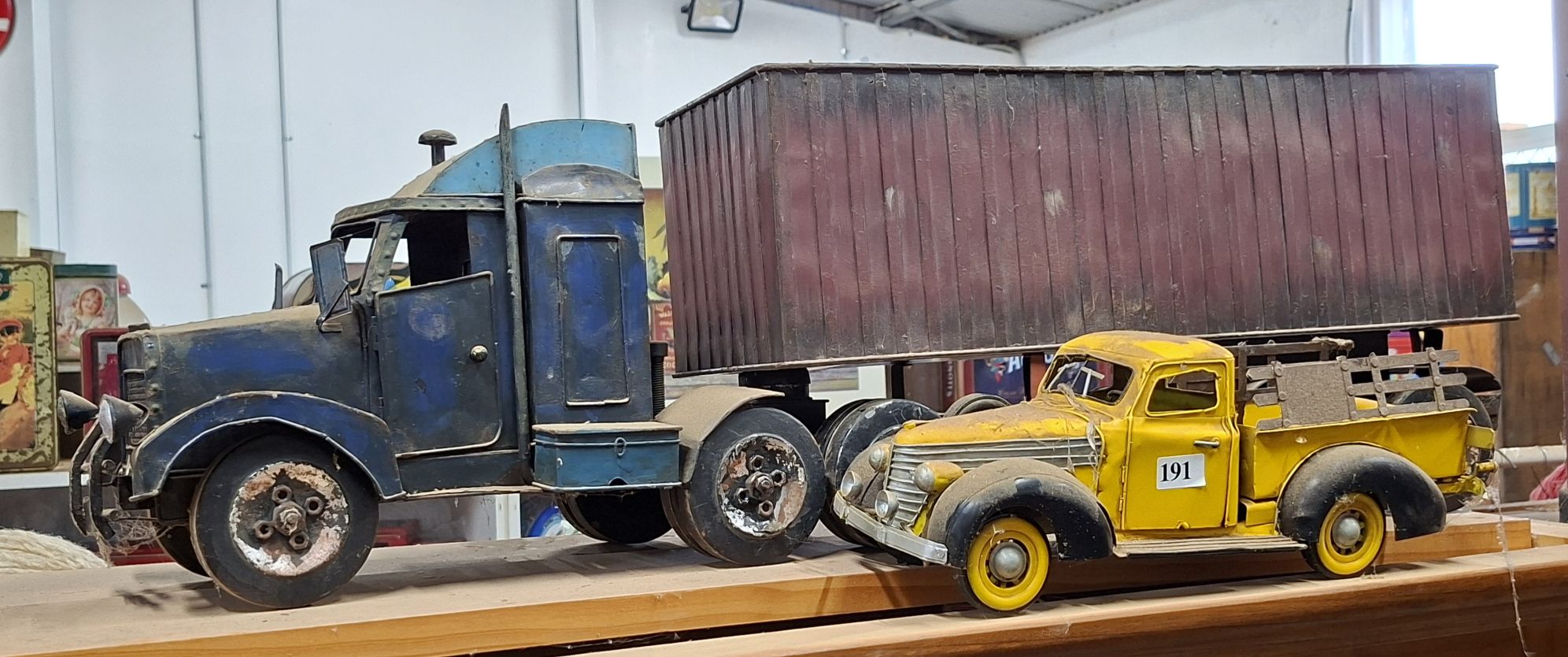 191 · METAL MODEL TRUCKS
