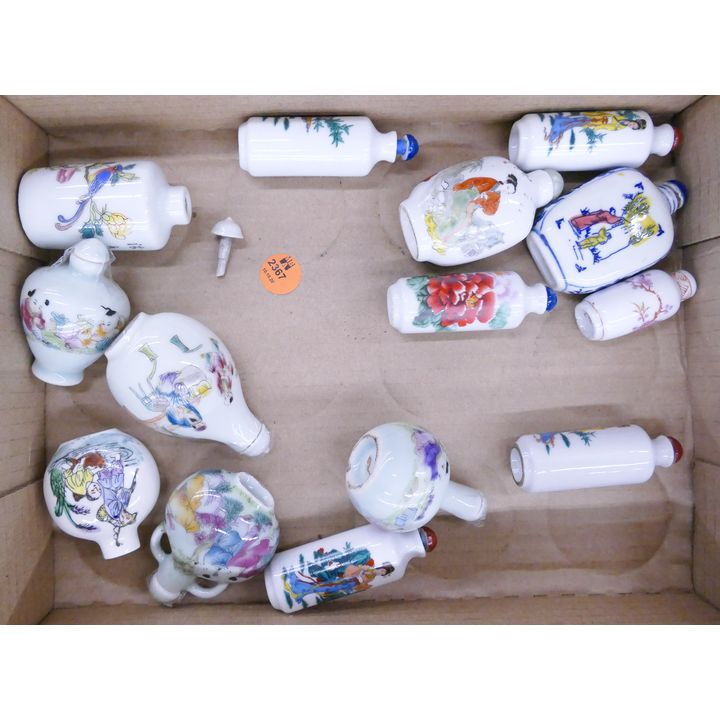 Box Chinese Porcelain Snuff Bottles