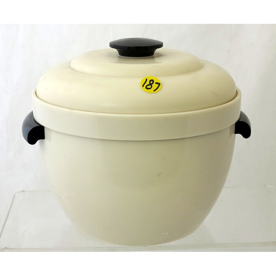 A VINTAGE THERMOS ICE BUCKET AND COVER