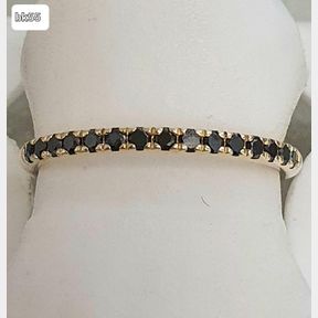 YELLOW GOLD ETERNITY BAND WITH 15 BLACK DIAMONDS