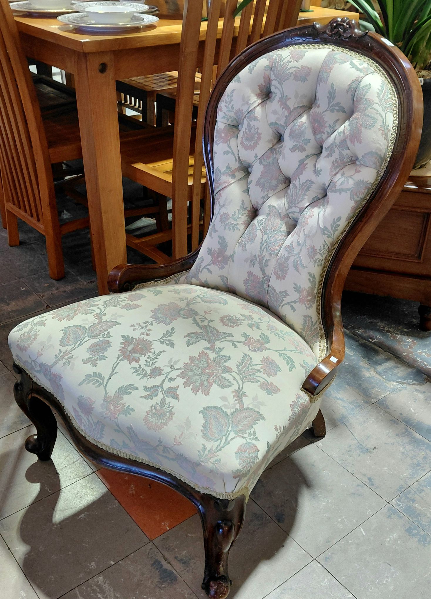 116 · VICTORIAN LADIES CHAIR