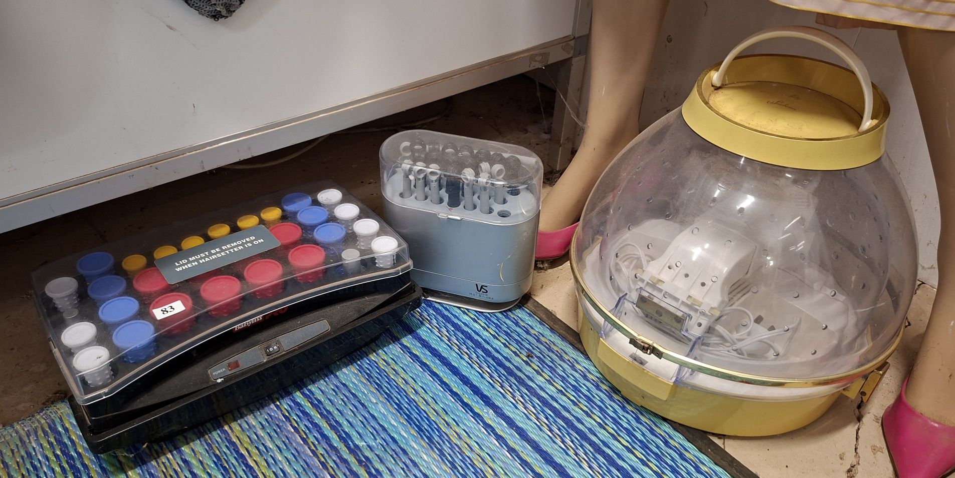 83 · VINTAGE SALON EQUIPMENT