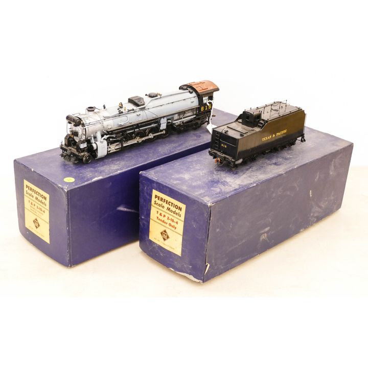 Max Gray T&P 2-10-4 Engine and Tender O Gauge Trains with Boxes- painted and used