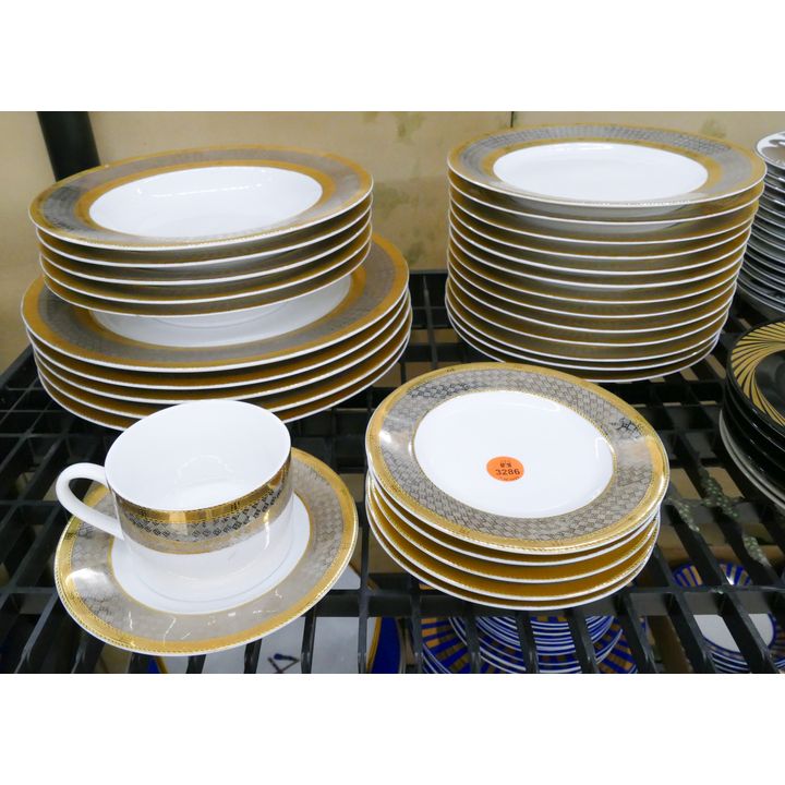 30pc Wallace 'Aegean' Porcelain Dinnerware
