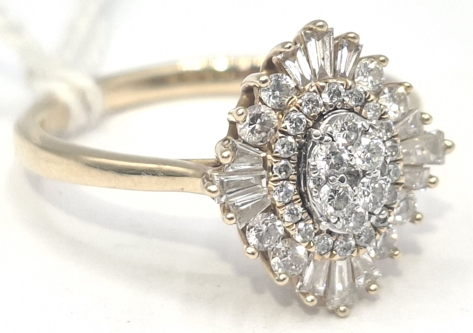 10ct Gold Diamond Ring