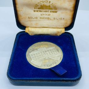 EXCLUSIVE KENSINGTON PALACE SOLID NICKEL SILVER MEDAL - 32.69G - 45MM DIA - 50692/303