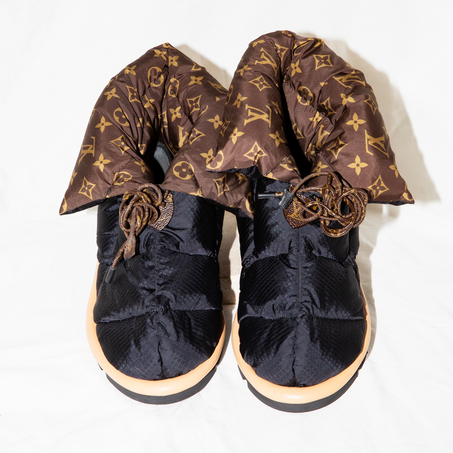 21 · Louis Vuitton Pillow Comfort Ankle Boots Size 42