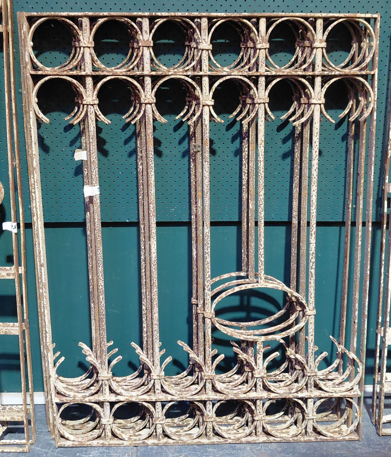 322 · WROUGHT IRON PANELS