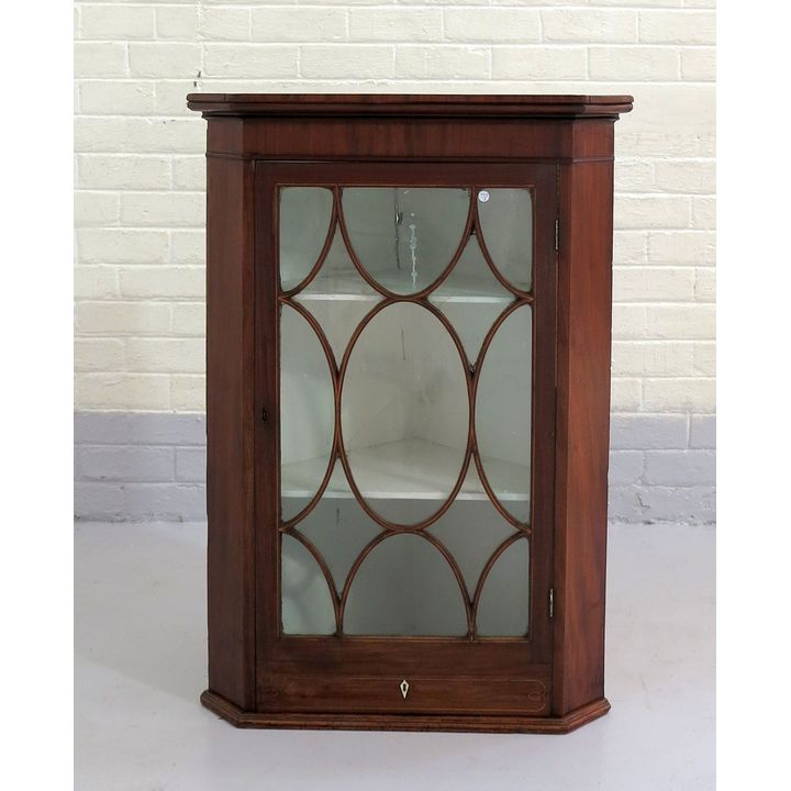VICTORIAN MAHOGANY CORNER CABINET